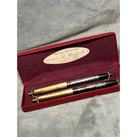 CHANEL Other - Vintage Arpege Chanel No 5 Perfumed Writing Pens 14KT Gold Filigree Set